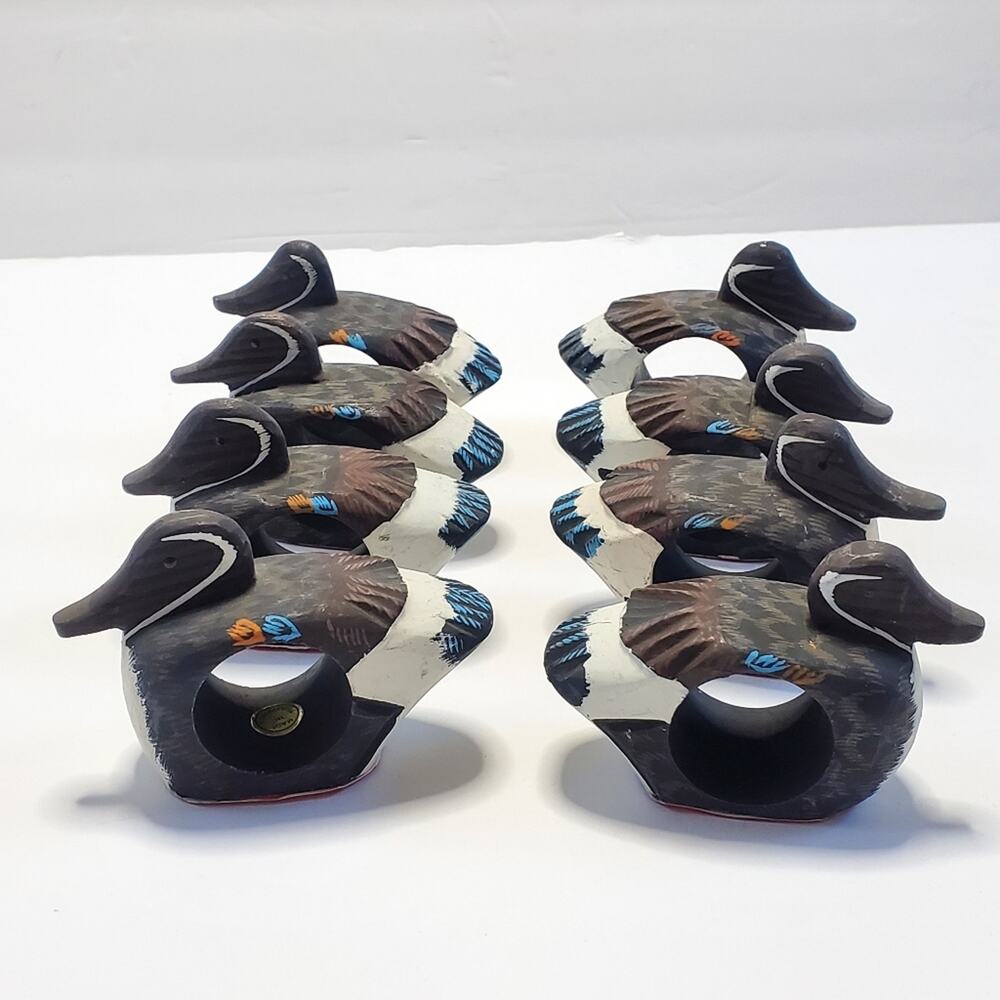 Vintage Lightweight Wooden hand painted set of 8 napkin rings Mallard Duck theme